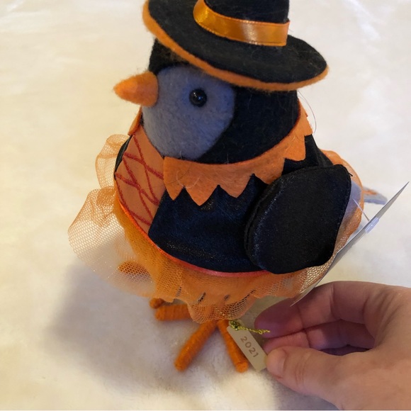 Hyde and Eek! Collectible 2021 Halloween Bird - Picture 4 of 6